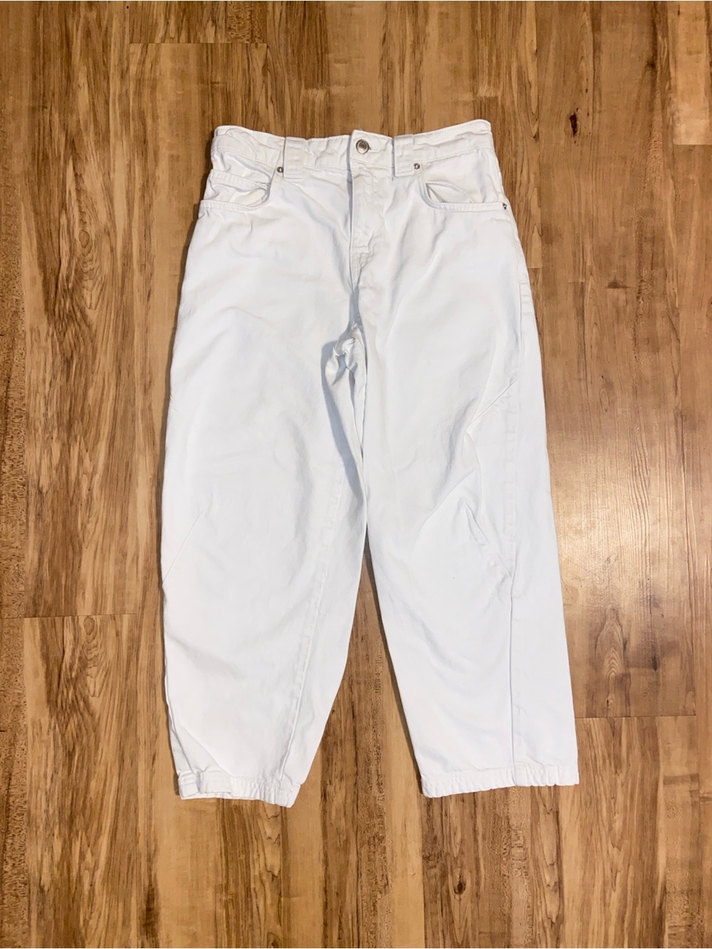 Zara White Barrel Jeans Distressed